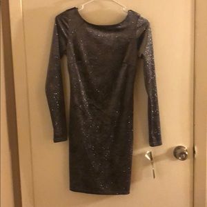 Velvet metallic dress open back.